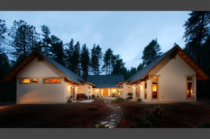 Japanese Courtyard House